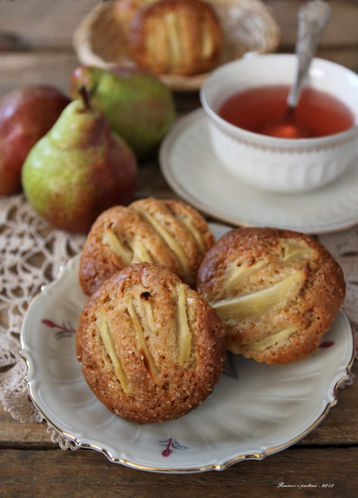 muffins al farro con yogurt pere e spezie