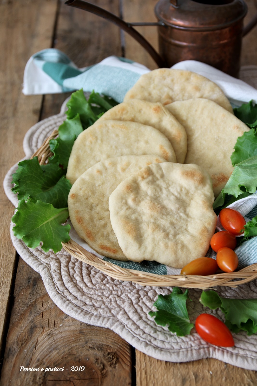 focaccine cotte in padella con esubero di licoli