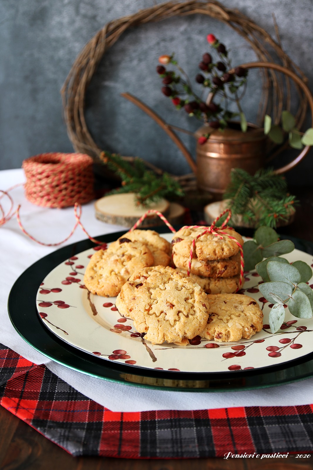 cookies alle mandorle, albicocche e cioccolato