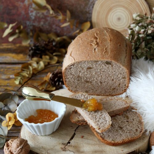 Pane in cassetta semintegrale al grano saraceno e semi - Cucina Naturale