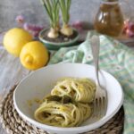 Spaghetti alla crema di asparagi anacardi e limone