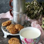 Cookies rustici alle nocciole avena e cioccolato