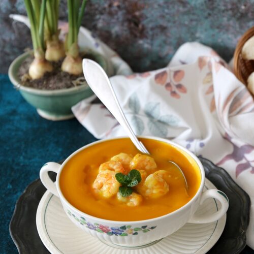 Crema di zucca con gamberi al Curry